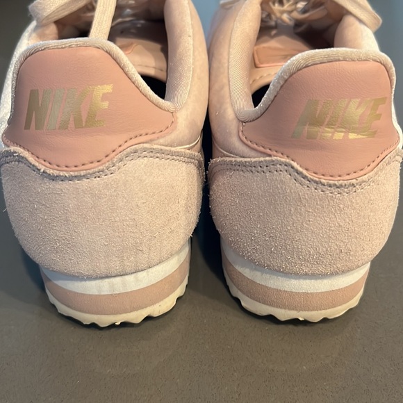 Nike classic Cortez shoes - Picture 3 of 7